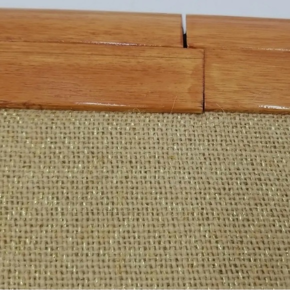 Saddle River Hand Bag Burlap Style Fabric w/Wooden Trim/Closure Gold undertone - Picture 2 of 4